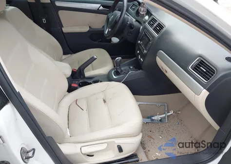 2014 Volkswagen Jetta 1.8T Se from USA, damaged, VIN 3VWD07AJ5EM371982